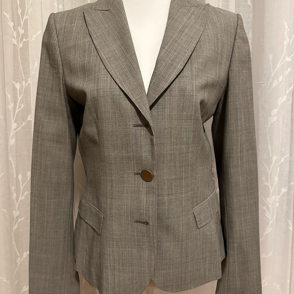 Gray Tailored Blazer with Notched Lapels